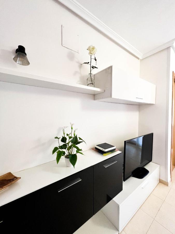 Renovated Apartment On The First Line オロペサ・デル・マール エクステリア 写真